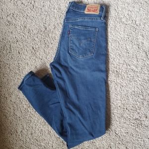 Levi's shaping skinny jeans